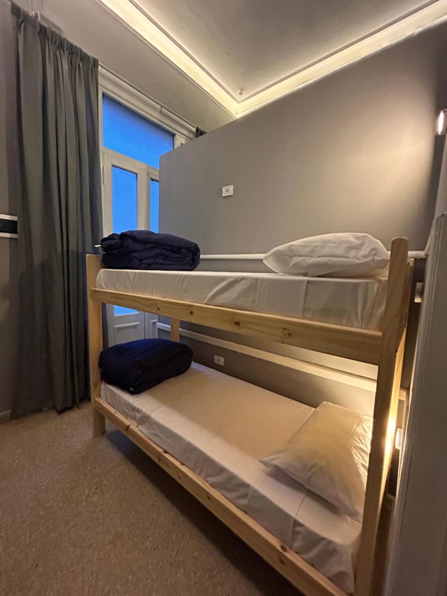 Cama de Solteiro em Dormitório Feminino