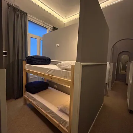 Lead Hostel-3